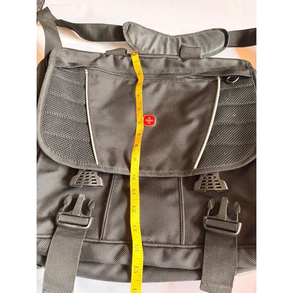 Swissgear Black Nylon Messenger Bag With Adjustable Strap - Picture 5 of 14